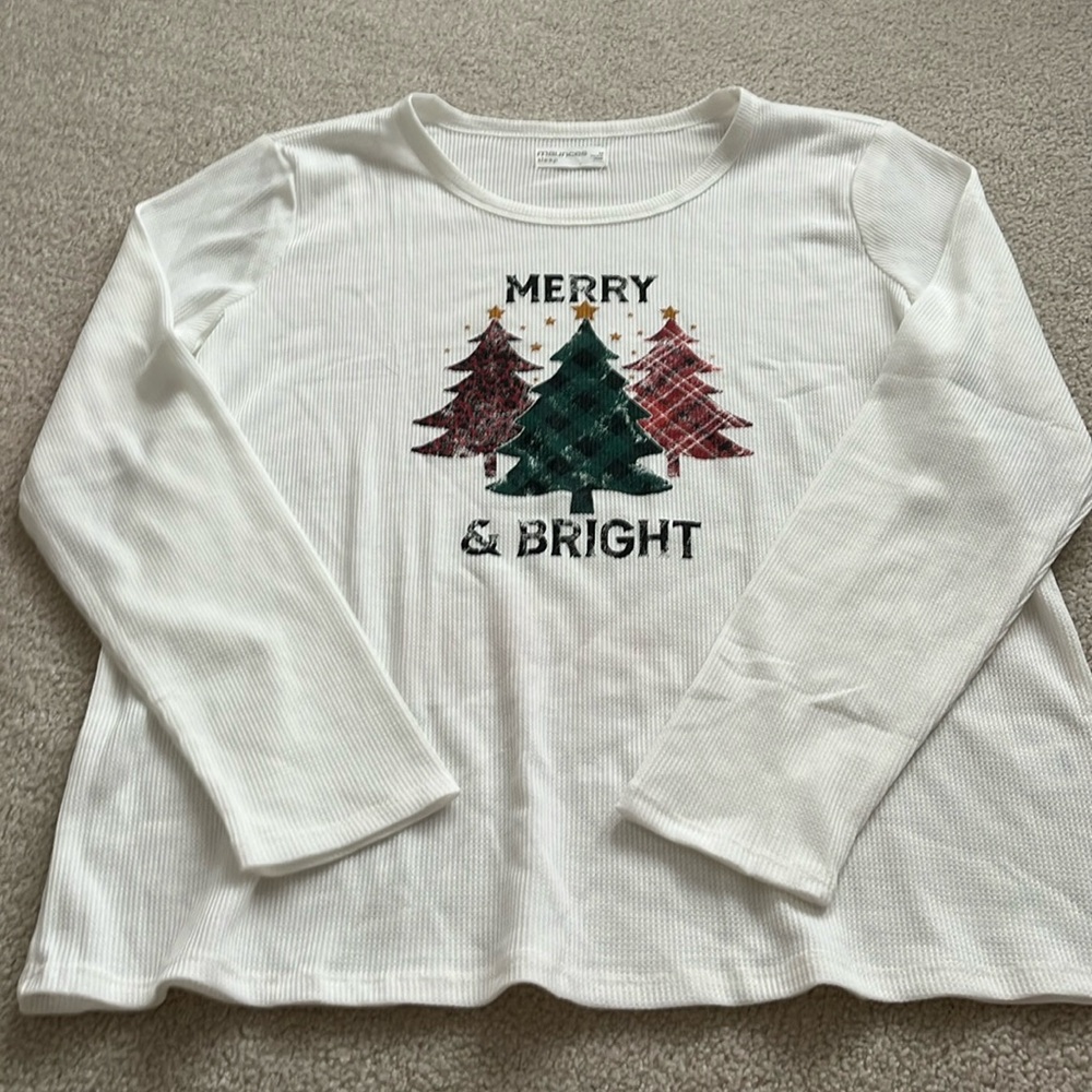Christmas graphic tee